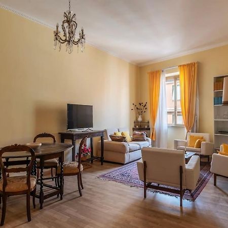 Elegante Appartamento Centrale Roma Exterior foto
